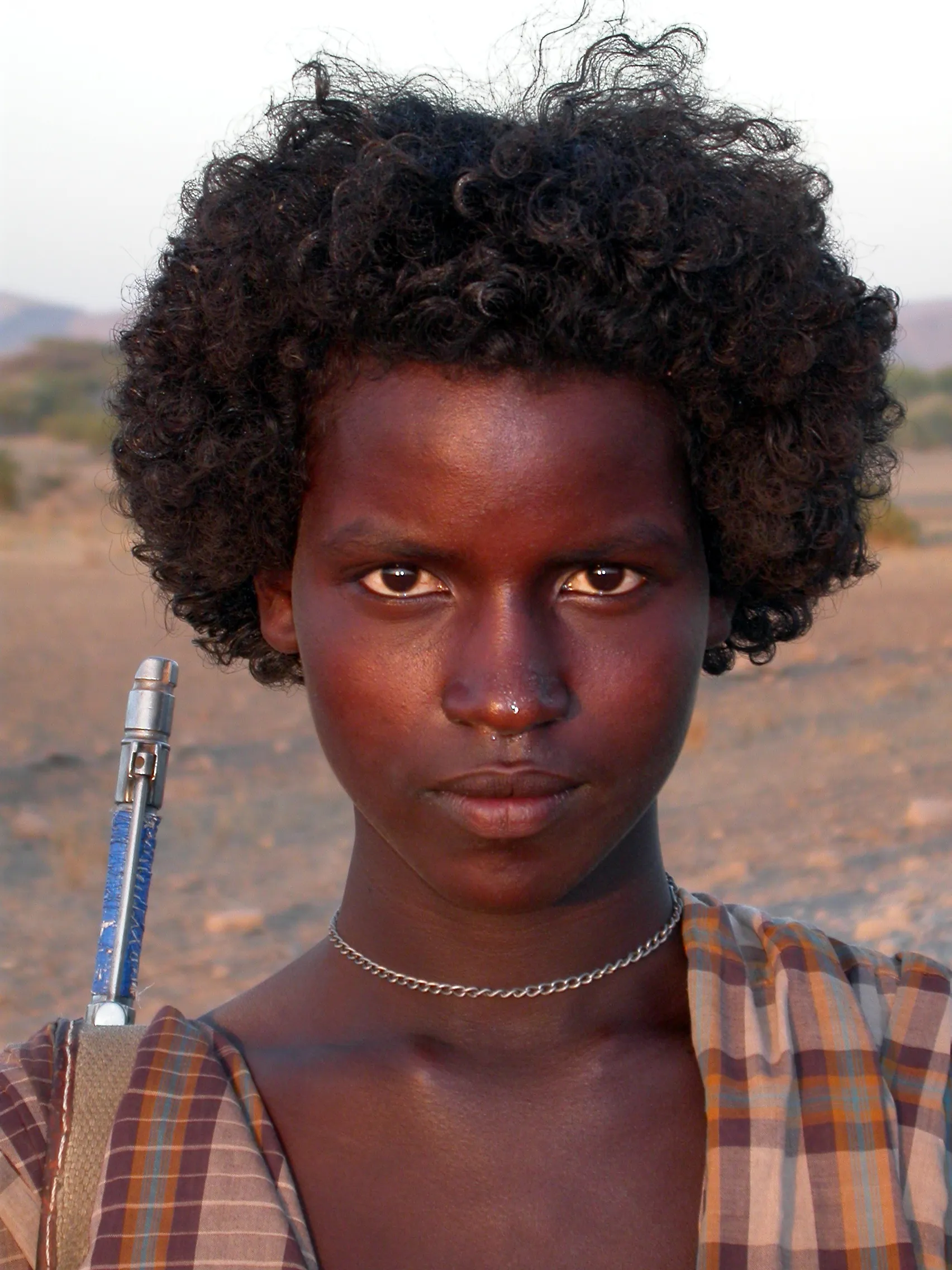 adolescent Afar armé, Ethiopie, 