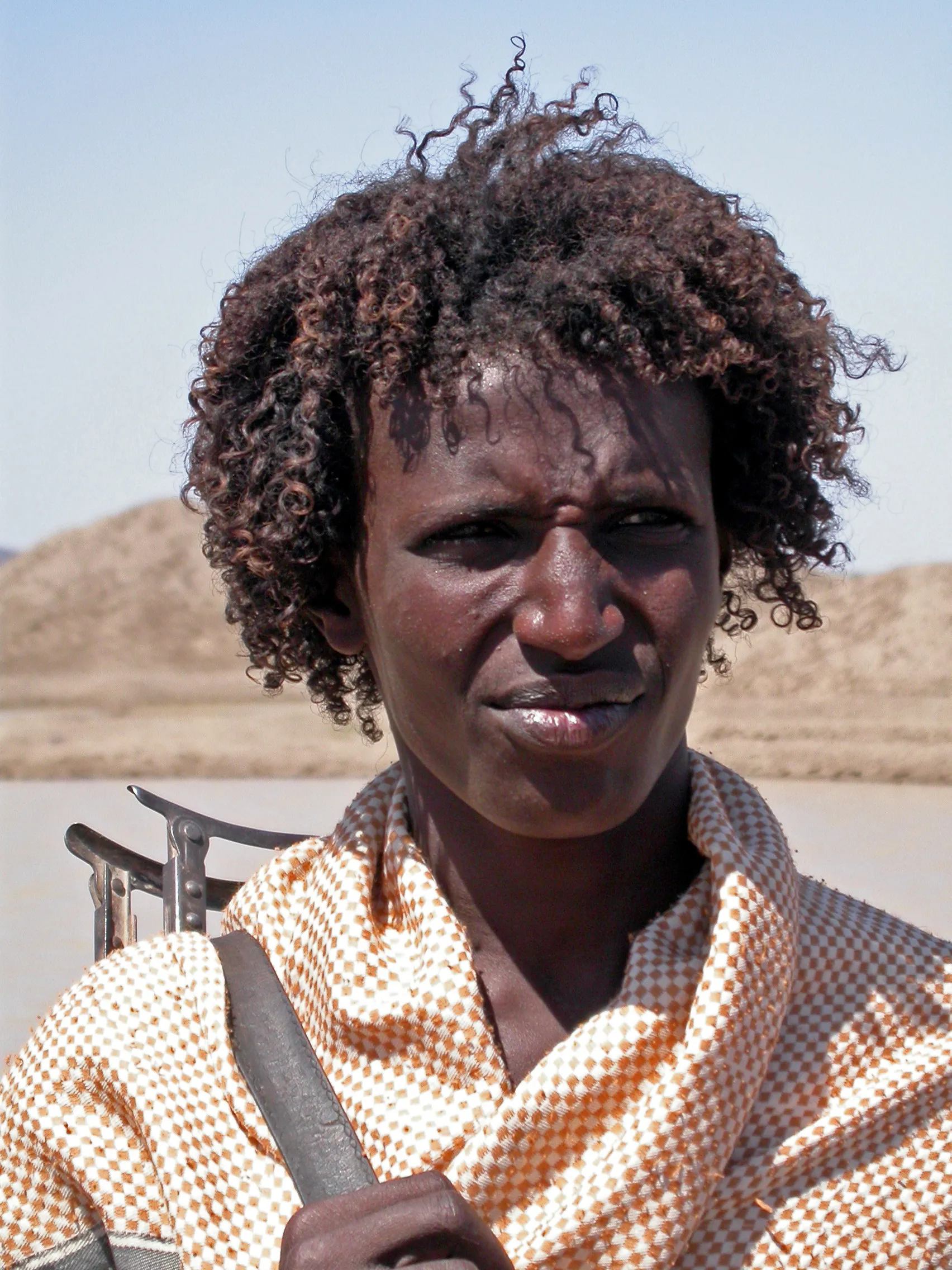 Afar en arme, vers Asayita, Ethiopie
