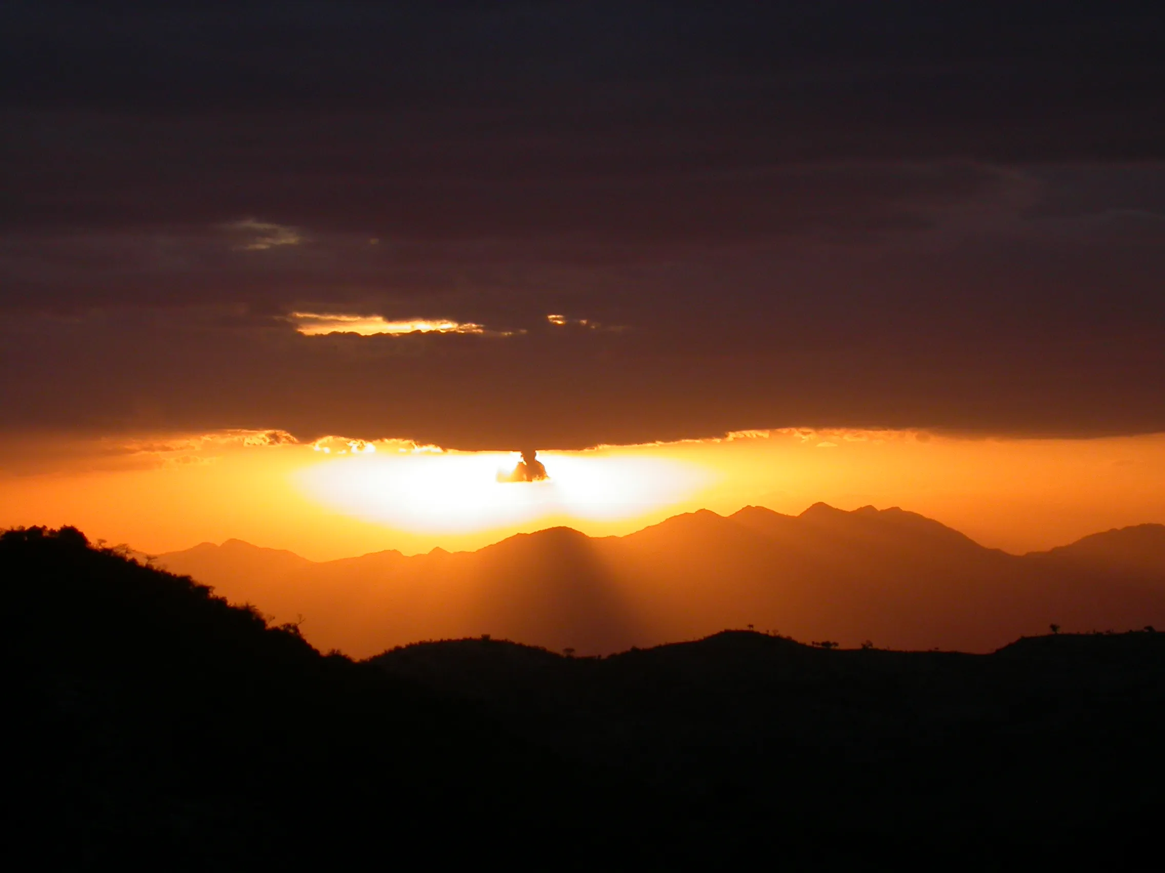 coucher de soleil, après Konso, Ethiopie