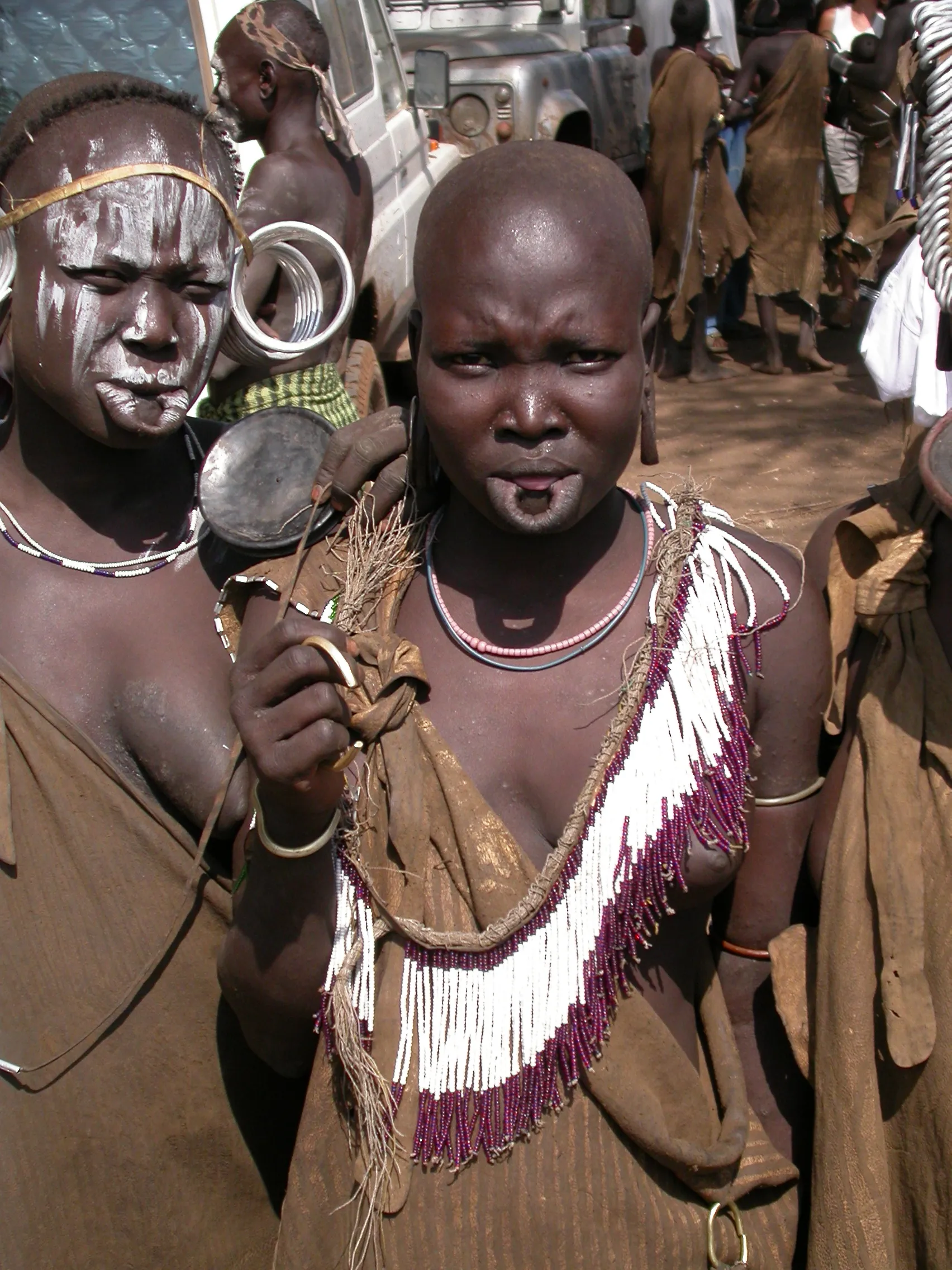 village Mursi, Omo River, Ethiopie