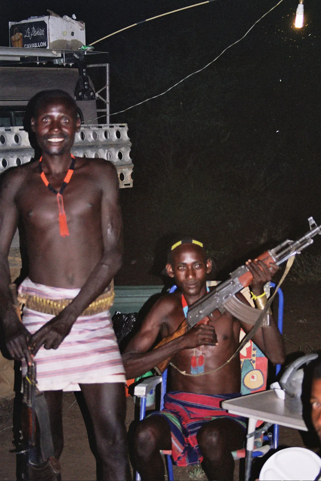 veillée chez les Karos, Omo River, Ethiopie