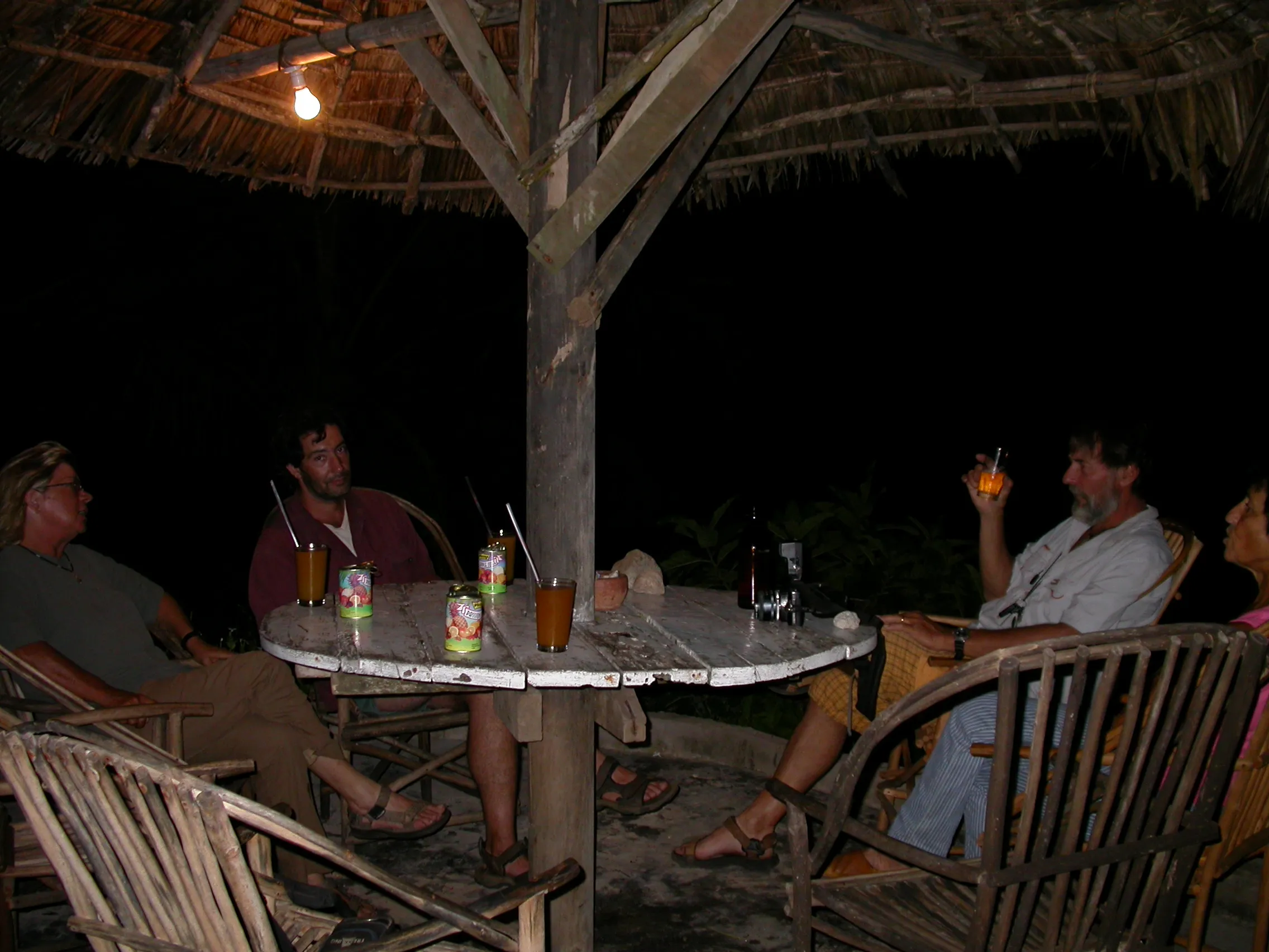 apèro punch, Tiwi plage, vers Mombasa, Kenya